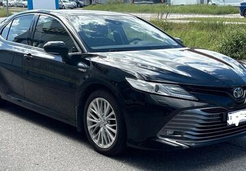 Toyota Camry 70.000 km 18.500 &euro; Frankfurt 15241
