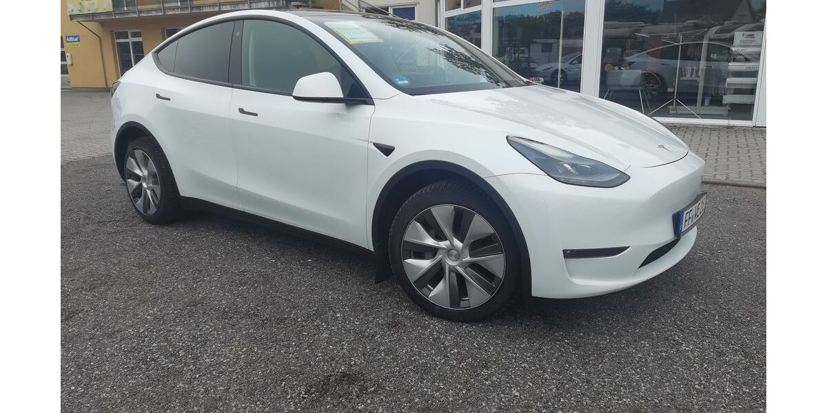Tesla Model Y 64.500 km 34.950 &euro; Frankfurt (Oder) 15234