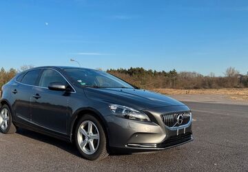 Volvo V40 213.000 km 9.099 &euro; Eisenhüttenstadt 15890