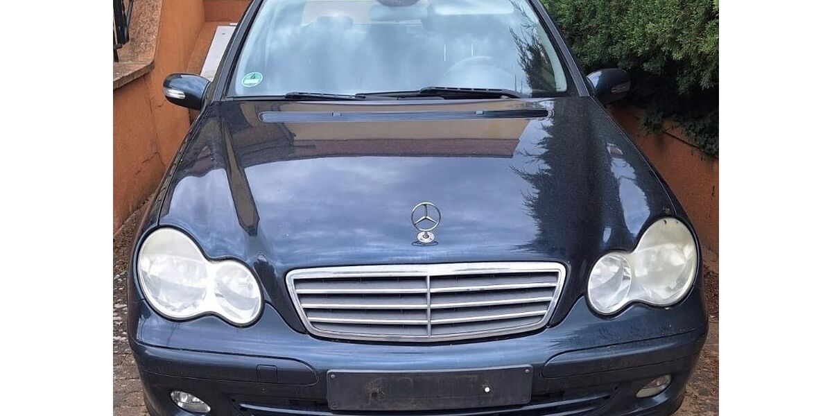 Mercedes-Benz C 180 265.000 km 900 &euro; Lawitz 15898
