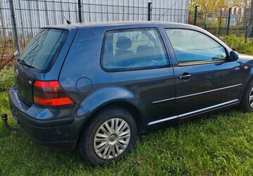 VW Golf 226.564 km 900 &euro; Lebus 15326