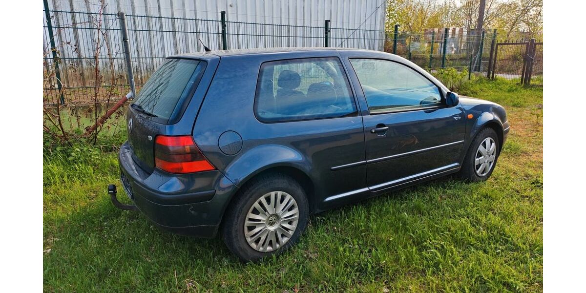 VW Golf 226.564 km 900 &euro; Lebus 15326