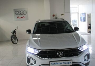 VW T-Roc 22.390 km 21.320 &euro; Eisenhüttenstadt 15890