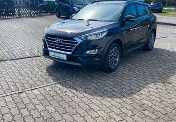 Hyundai TUCSON 50.100 km 18.990 &euro; Frankfurt 15234