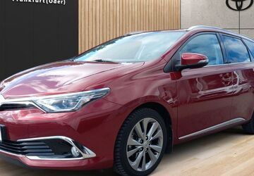 Toyota Auris 70.025 km 13.990 &euro; Frankfurt(Oder) 15236