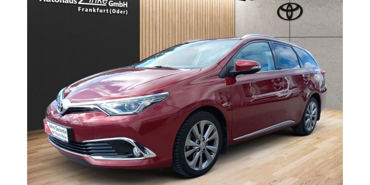 Toyota Auris 70.025 km 13.990 &euro; Frankfurt(Oder) 15236