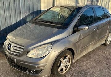Mercedes-Benz B 180 324.086 km 1.400 &euro; Frankfurt (Oder) 15234